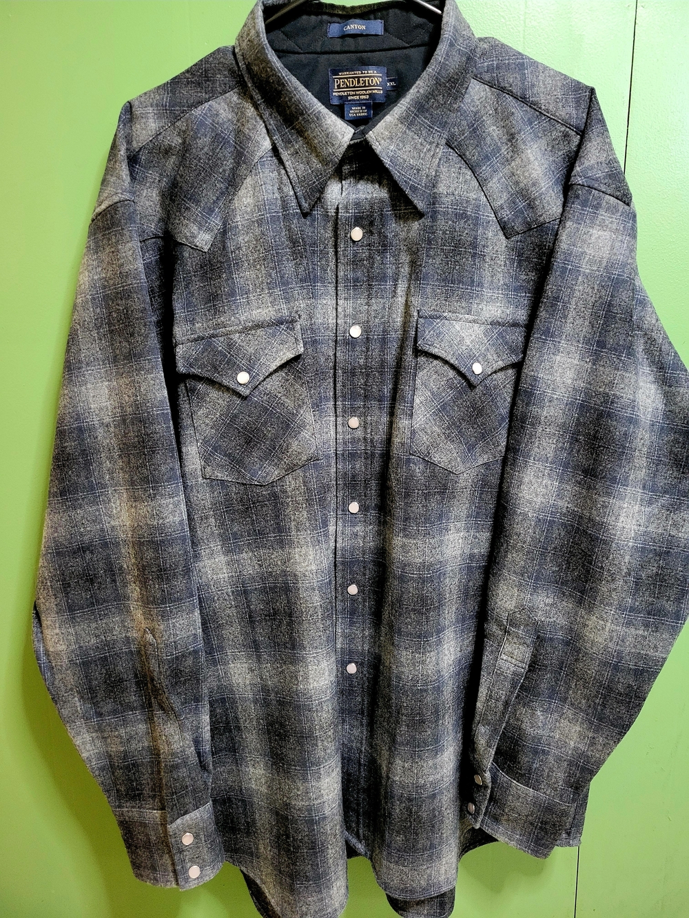 Pendleton Men's Grey and Blue Plaid Western 100% Virgin Wool